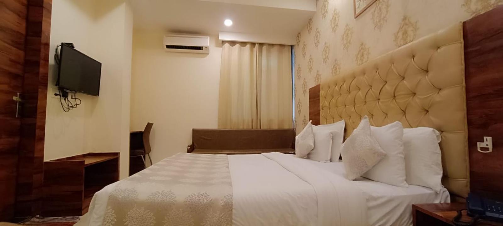 The Ventas Near Delhi Airport Hotel 3*